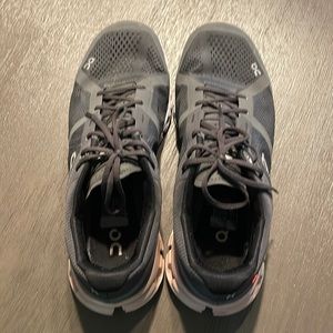 Women’s ON running shoes